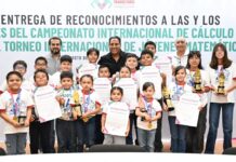 Distinguen en Chiapas a niños y adolescentes destacados en torneos internacionales de matemáticas