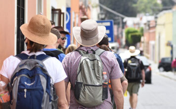 Llegan menos turistas internacionales a México pero gastan más / Por Alejandro Durán