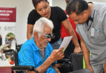 Entrega Gobierno de Tabasco 1,500 lentes de armazón a personas vulnerables